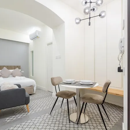 Apartamento Centro Storico Vetra M4-studio 10min Walk Duomo *